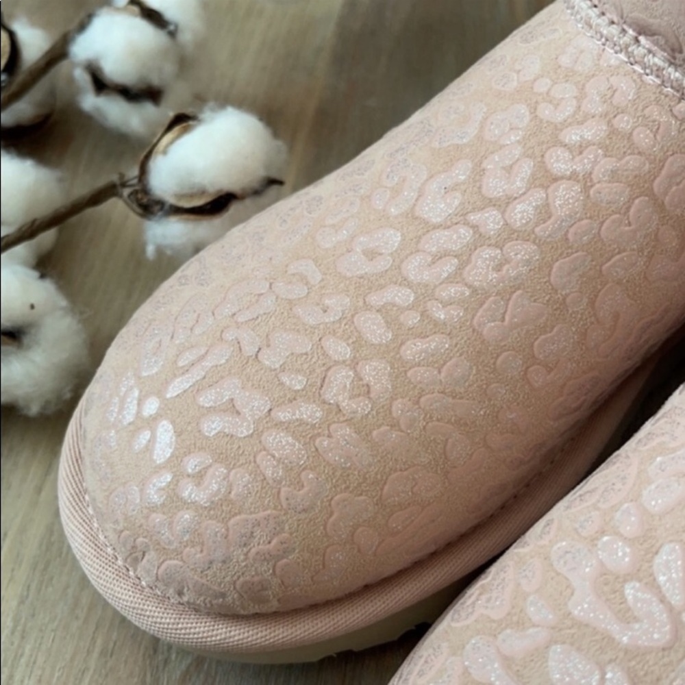 🌿UGG- CLASSIC MINI SNOW LEOPARD BOOTS🌿 - Picture 6 of 13
